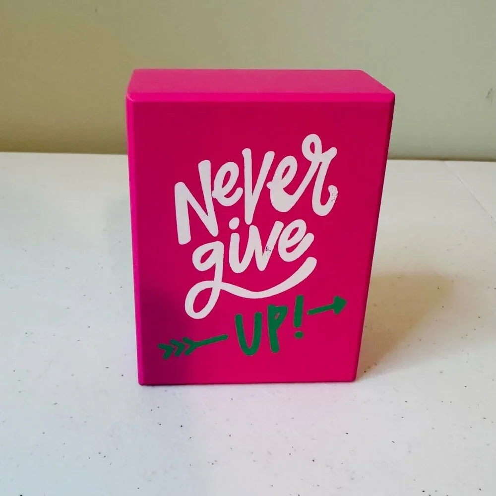 Motivational Pink Box Sign "Never Give Up" Table Decoration Sign Valentines Day - Picture 11 of 11